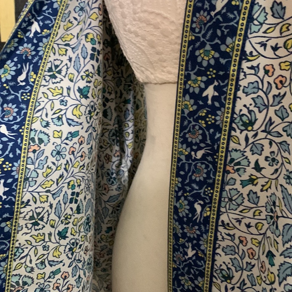 Max Studio Whimsical Short Kimono - Picture 7 of 10